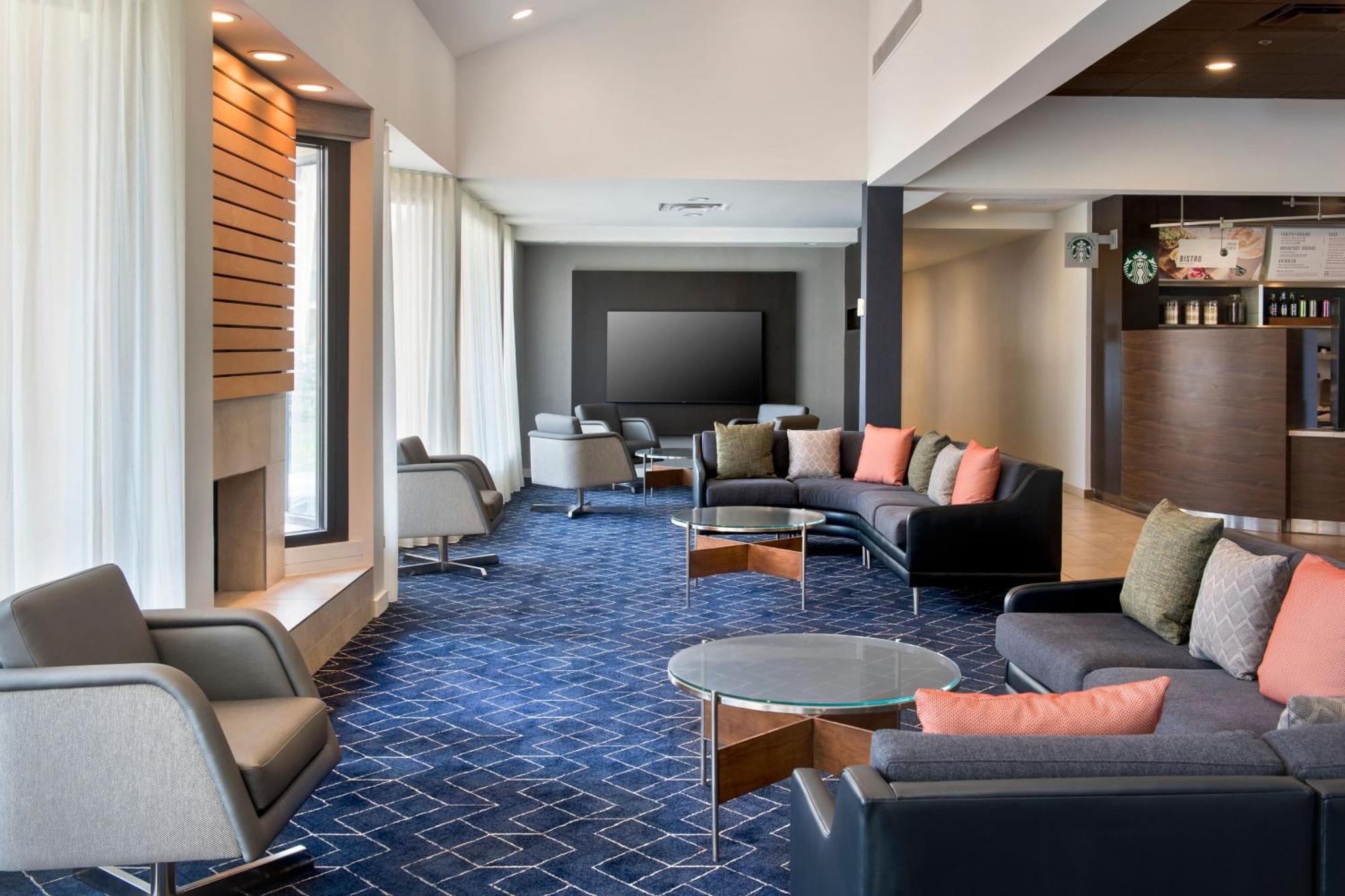 Courtyard By Marriott New Haven Hotel